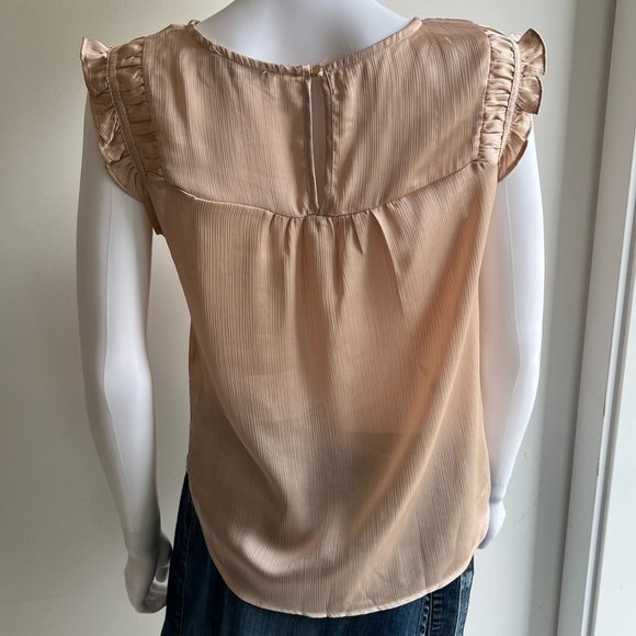 IRIS | Champagne Ruffle Sleeve Textured Sleeveless Blouse - Picture 4 of 7